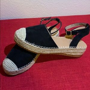 Platform sandals